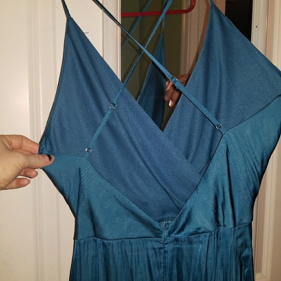 Dress - Picture 3 of 5